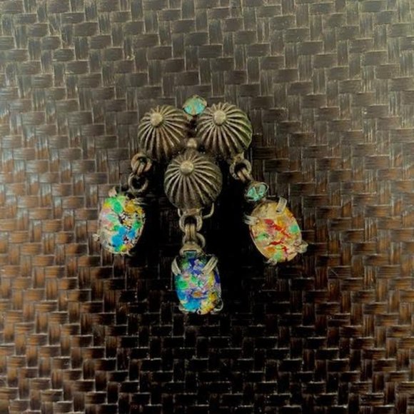 SALE! Dazzling Glass and Silver Earrings - Picture 2 of 6